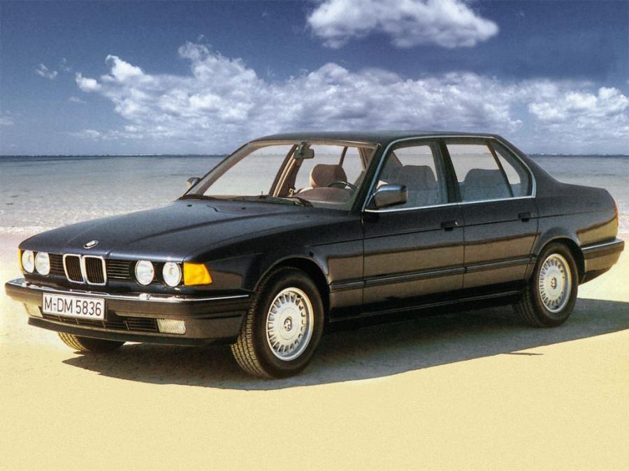  BMW 7-Series 1986 года  (фото 6 из 7)